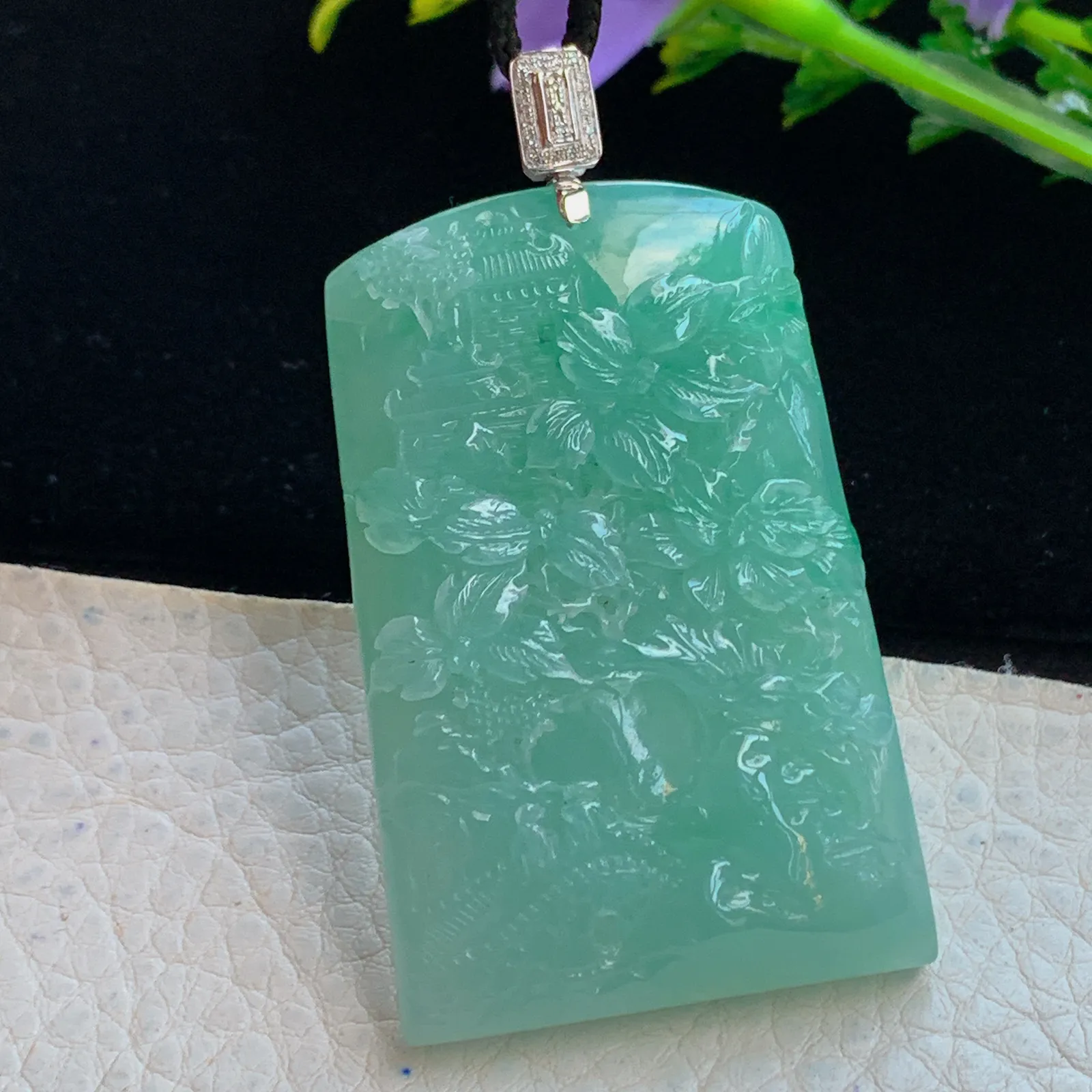 yl实拍52.2*34.5*8.8缅甸翡翠a货冰绿山水 大好河山玉吊坠 玉挂件