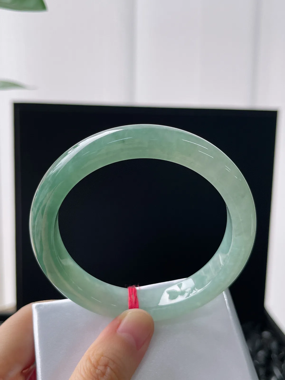 正圈58.3圈口，翡翠冰糯种绿色手镯