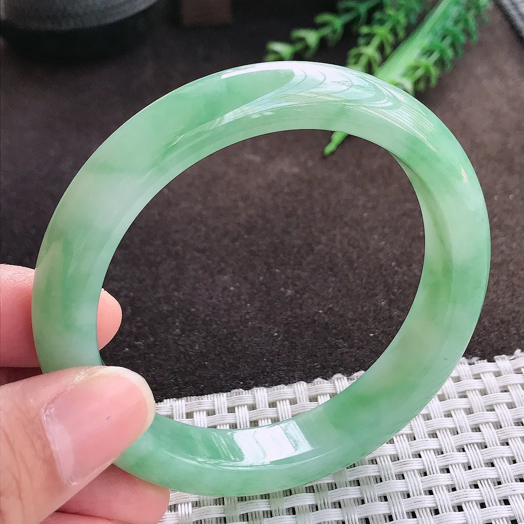 天然a货翡翠59.8/12.6/9老坑冰胶水灵芙蓉种满绿手镯宽边翡翠玉手镯