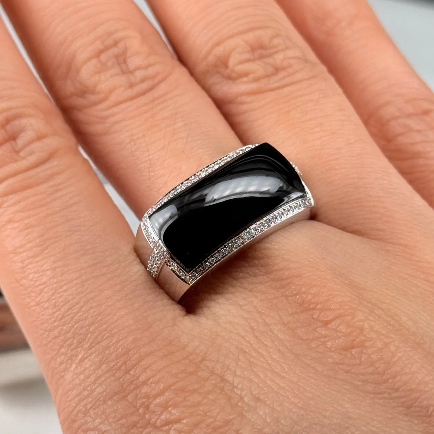 精品豪镶墨翠马鞍男戒 种好色正 黑度极好 打灯通透 油性十足  尺寸18.6