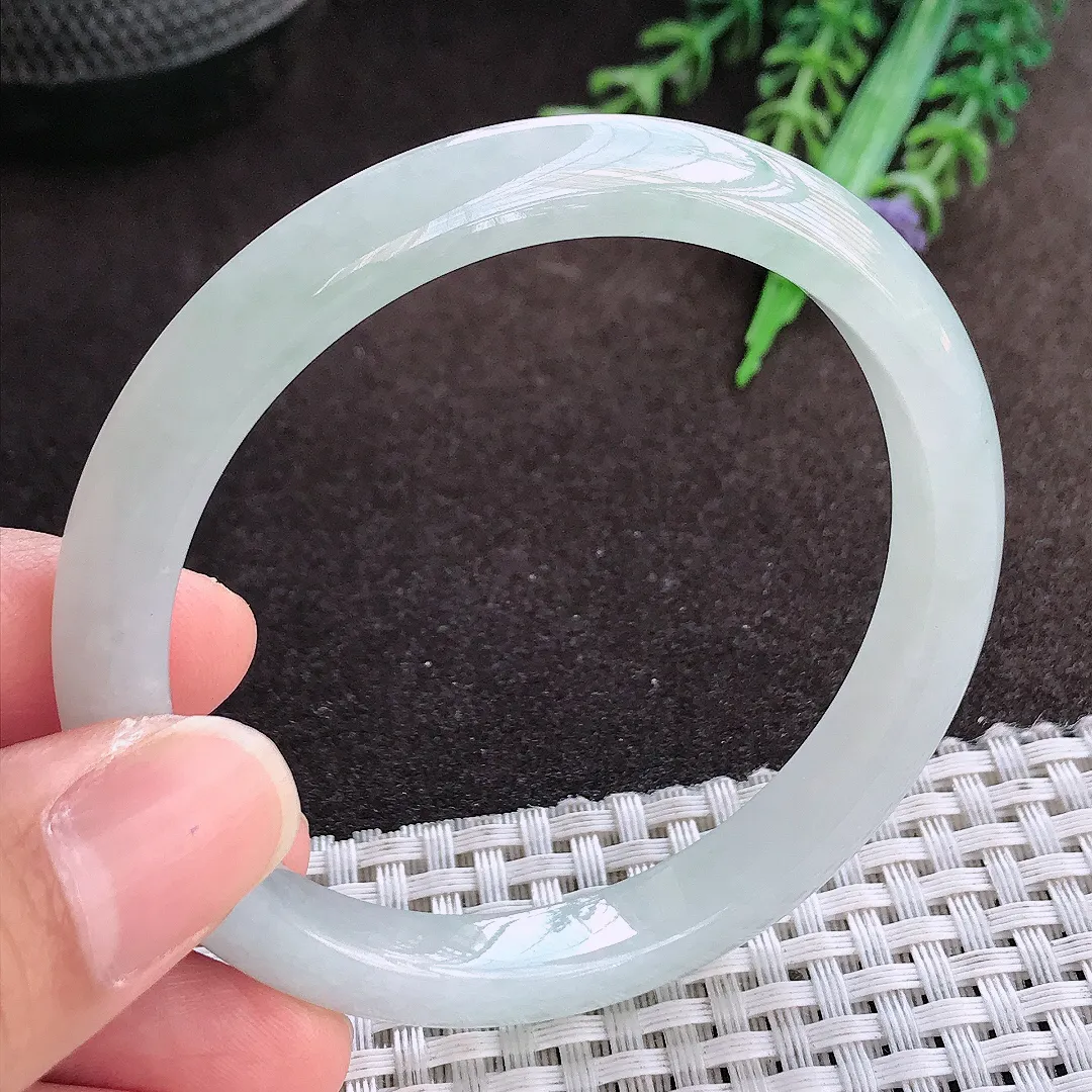 天然a货翡翠56.5/8.8/7.2老坑冰胶水灵飘花手镯宽边翡翠玉手镯