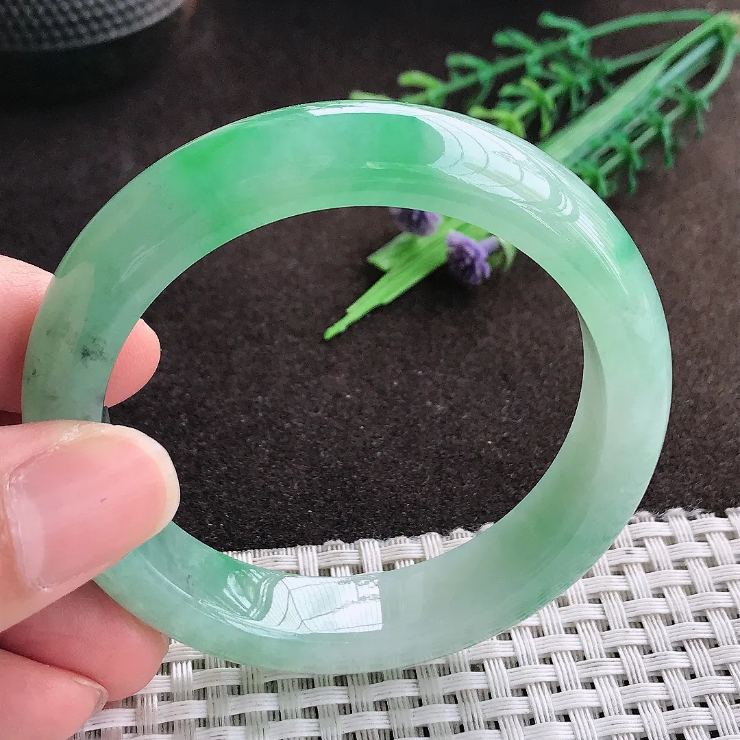 天然a货翡翠53/12.5/8.3老坑冰胶果冻飘阳绿手镯宽边翡翠玉手镯