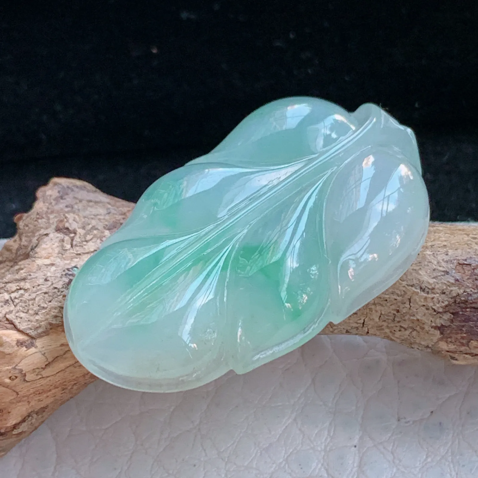 ajj实拍33.2*19.8*5.8缅甸翡翠a货冰飘花金枝玉叶 玉叶子玉吊坠 玉挂件