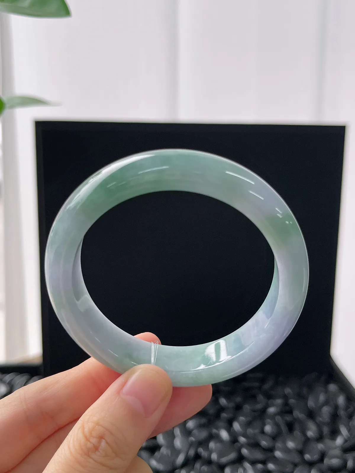 正圈52.8圈口，翡翠糯化种春带彩手镯