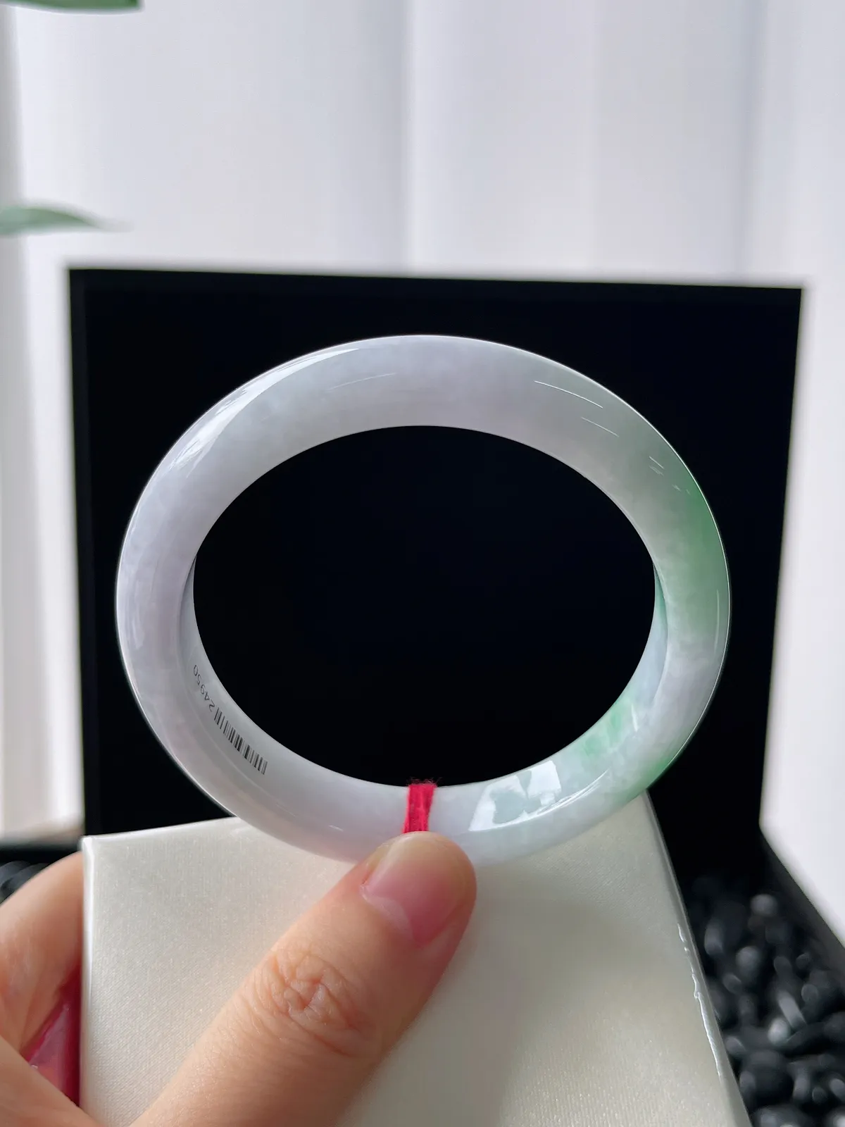 正圈55.5圈口，翡翠糯化种飘花手镯