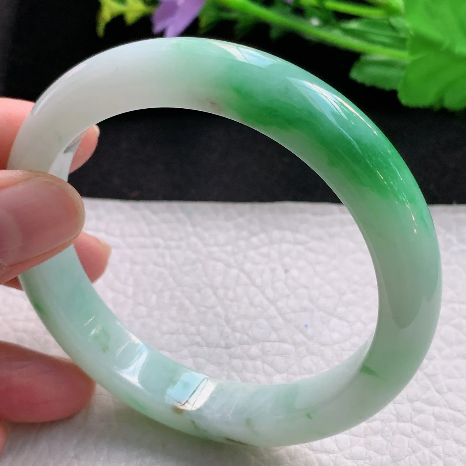 xc大圈口61*12.6*8.8平安镯 缅甸翡翠a货精美辣绿宽边玉手镯 玉手环