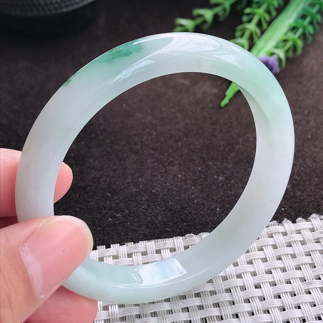 天然a货翡翠57/10.1/7.7老坑精美冰润飘花手镯宽边翡翠玉手镯