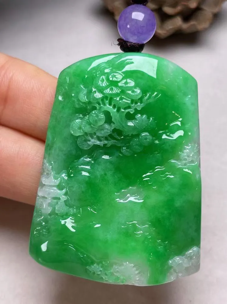 冰糯种飘绿【前程锦绣】吊坠，种水好，玉质细腻 ，卖相好‘