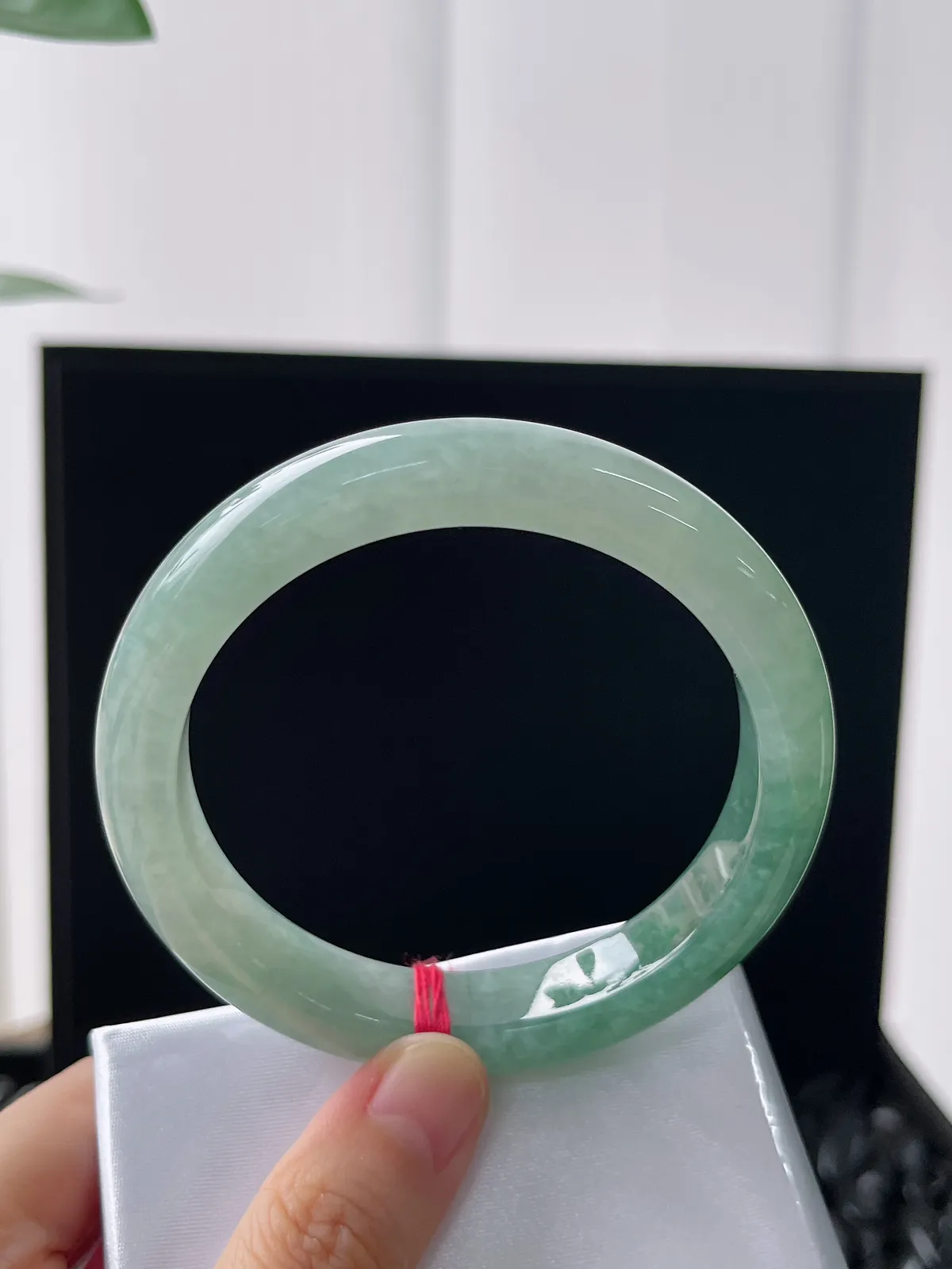 正圈58.3圈口，翡翠冰糯种绿色手镯