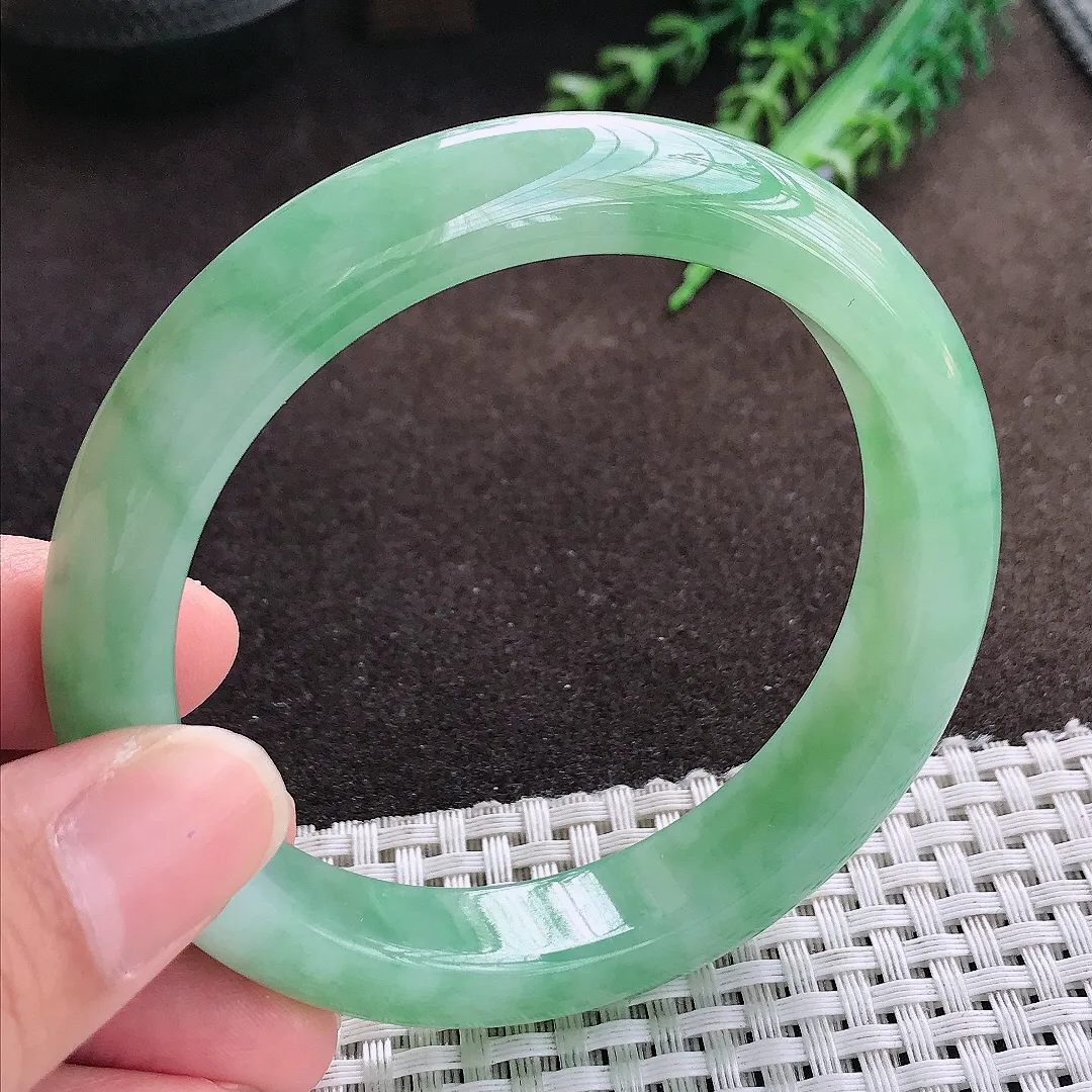 天然a货翡翠59.8/12.6/9老坑冰胶水灵芙蓉种满绿手镯宽边翡翠玉手镯