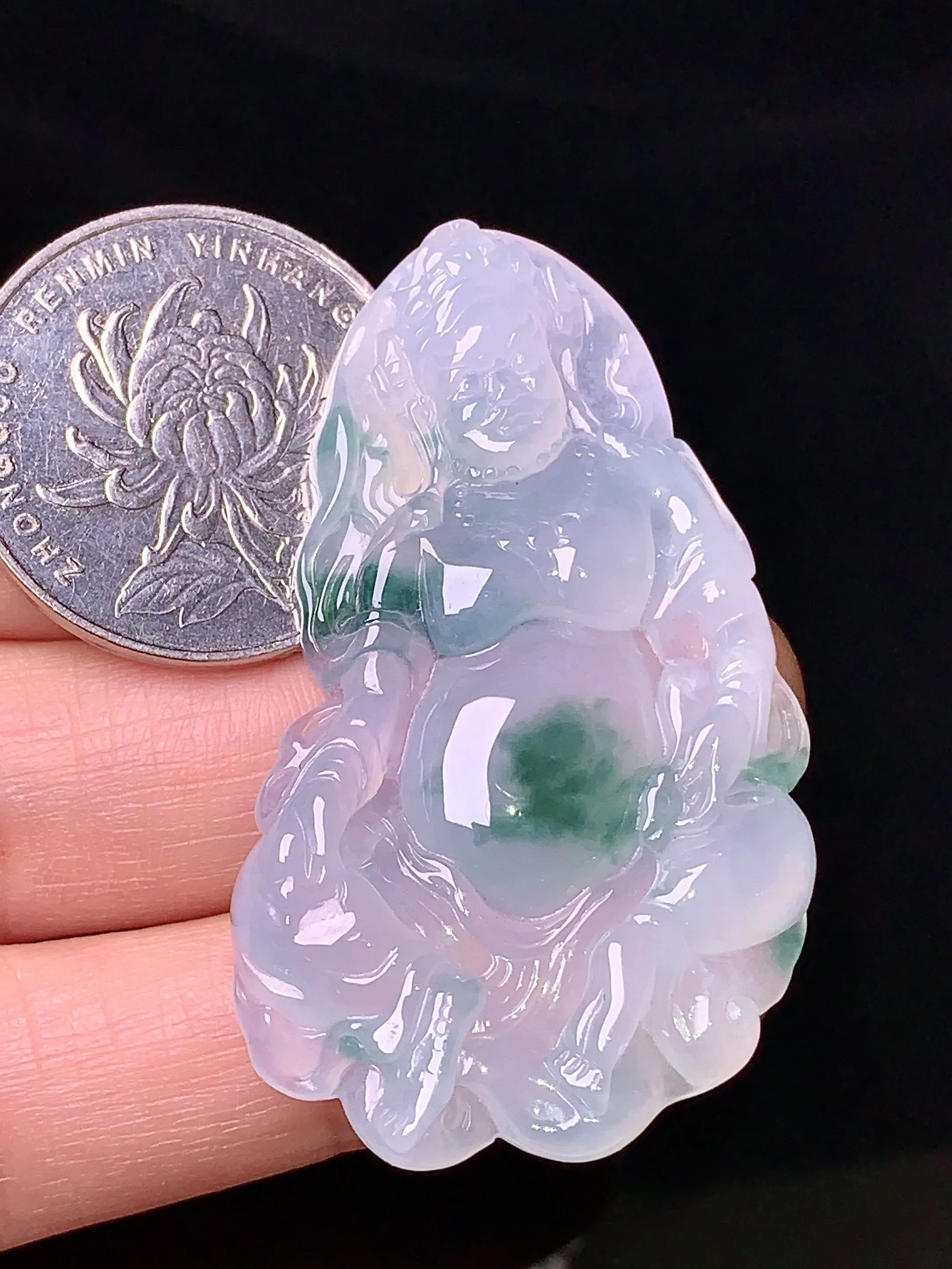 冰种飘绿黄财神吊坠 玉质细腻 色泽清新艳丽 整体尺寸48.5*28.8*5