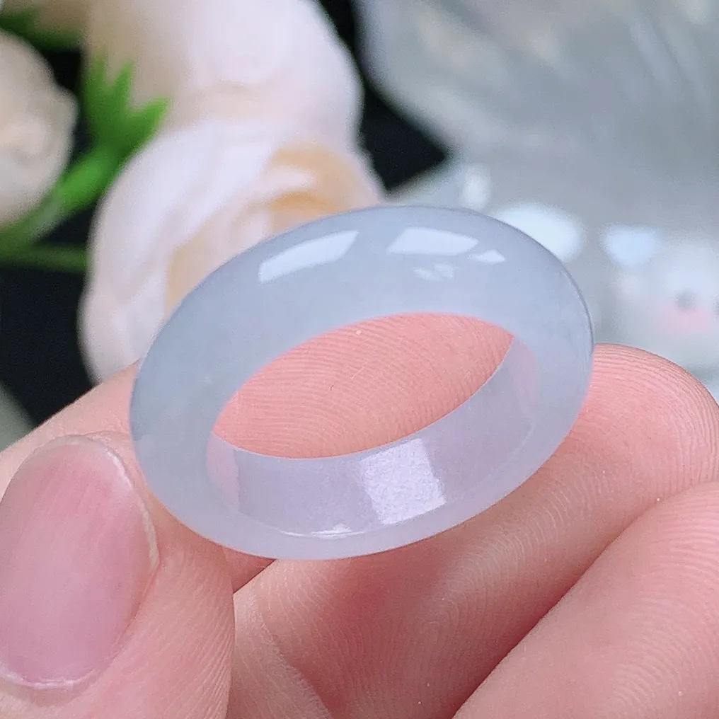 缅甸翡翠老坑种水润起胶白月光戒指玉指环  水润通透 尺寸：17.4-4.5-3.2mm 15号圈口3S