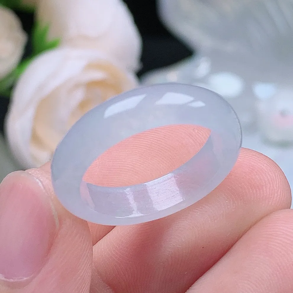 缅甸翡翠老坑冰种翡翠水润起胶白月光戒指玉指环  水润通透 尺寸：18-5.3-2.9mm 17号圈口4S