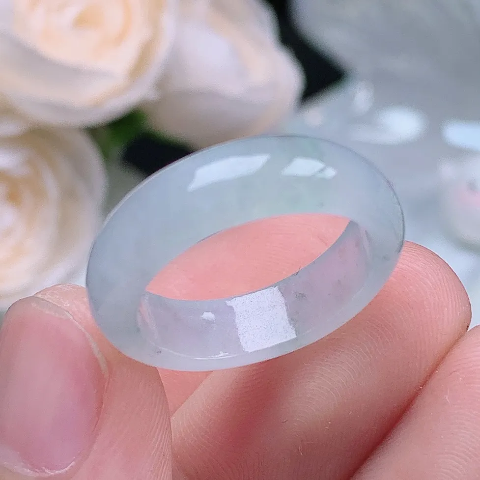 缅甸翡翠老坑种水润起胶飘花戒指玉指环  水润通透 尺寸：17.9-6-3.2mm 16号圈口3S