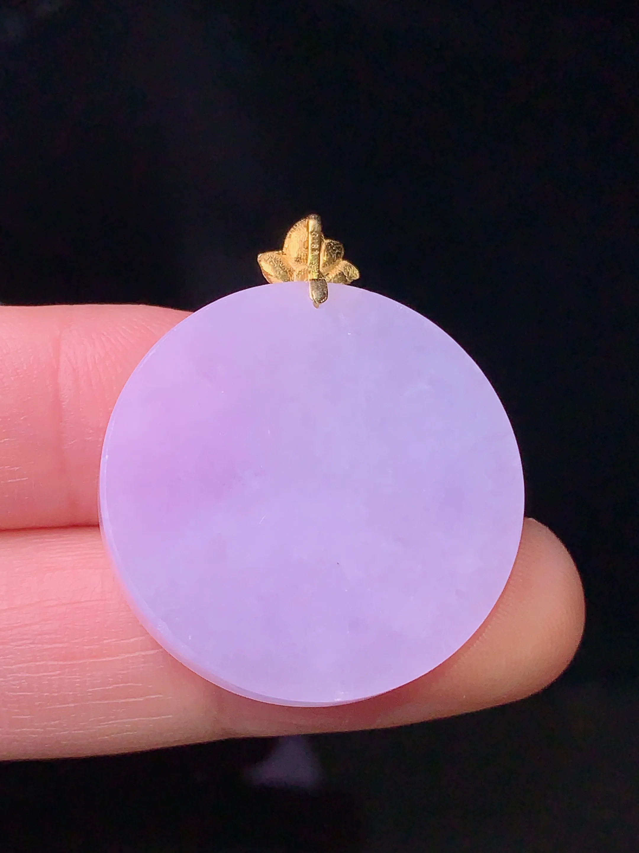 18k金镶嵌紫罗兰圆珠吊坠 玉质细腻 色泽清新艳丽 整体尺寸31.6*26*4