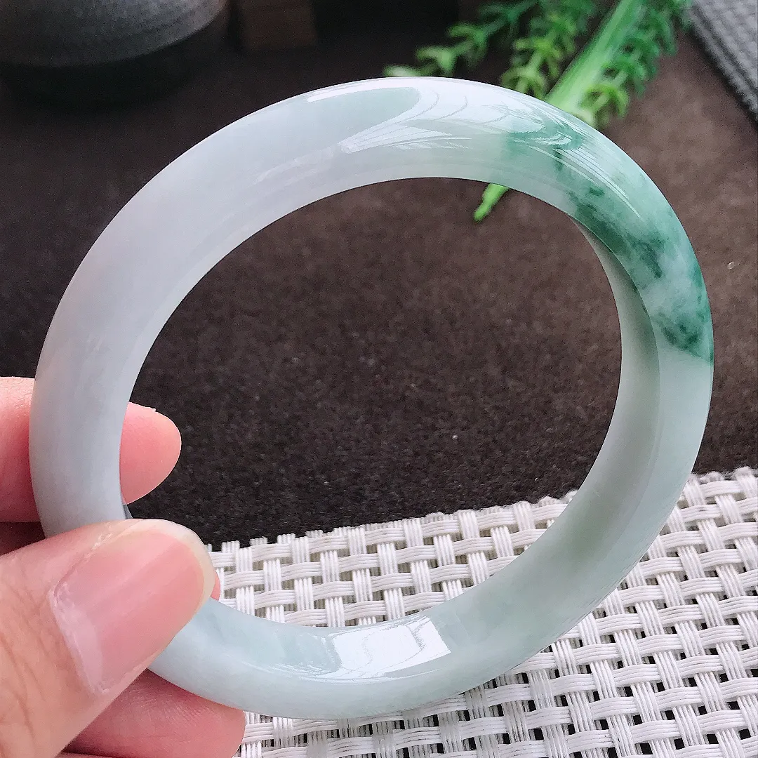 天然a货翡翠62/11.5/8.9老坑精美温润飘花大圈口手镯宽边翡翠玉手镯