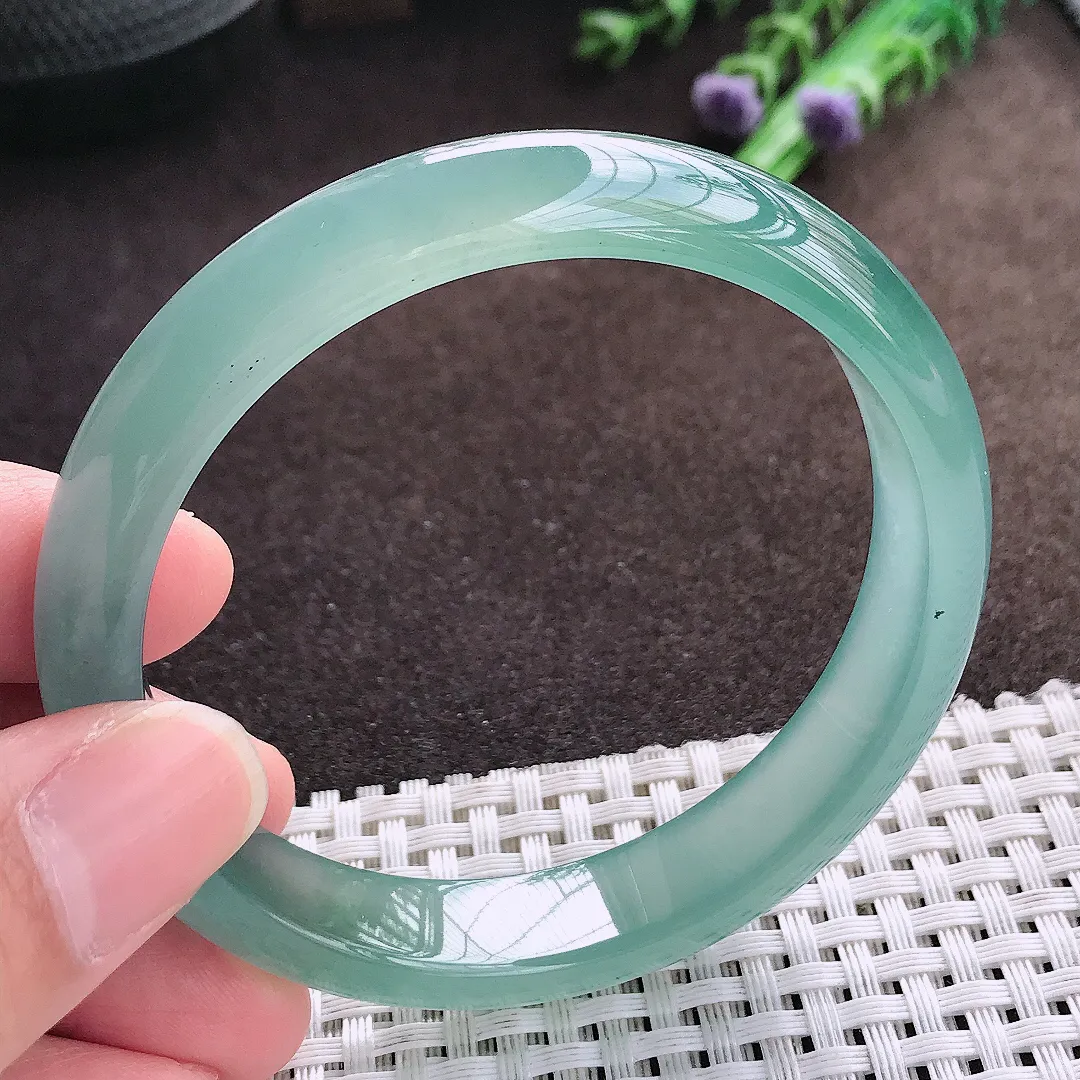 天然a货翡翠58/12/7.2老坑冰胶果冻满色天空蓝手镯宽边翡翠玉手镯