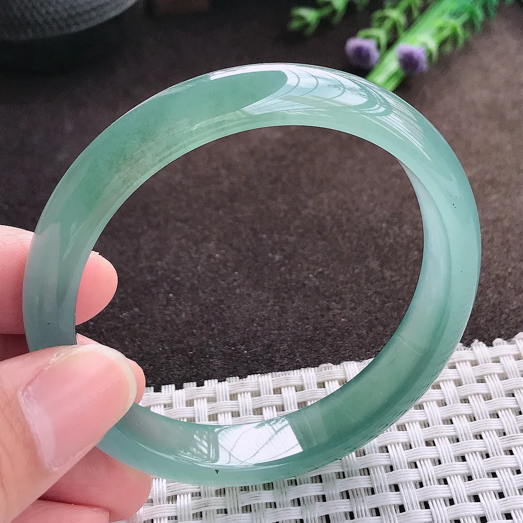 天然a货翡翠58/12/7.2老坑冰胶果冻满色天空蓝手镯宽边翡翠玉手镯