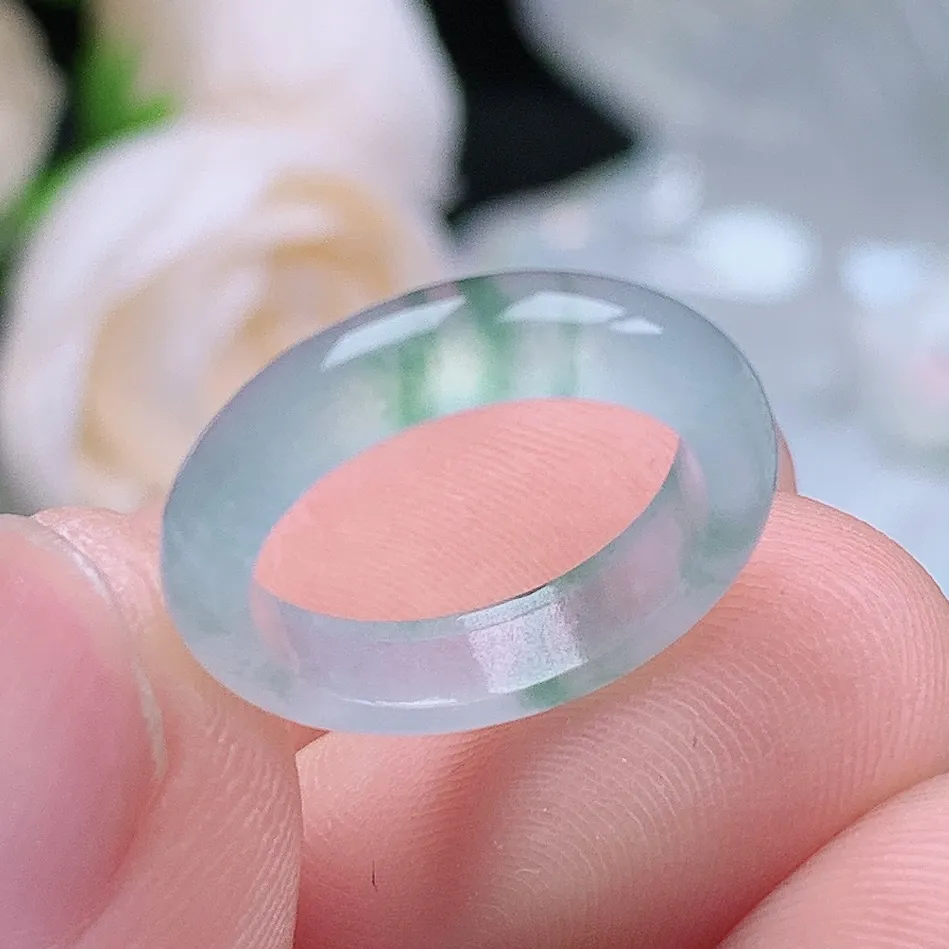 缅甸翡翠老坑冰种翡翠水润起胶飘花戒指玉指环  水润通透 尺寸：14.2-3.9-2.7mm 6号圈口4S