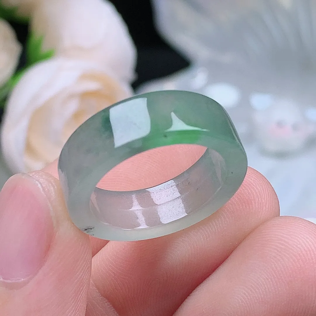 缅甸翡翠老坑冰种水润起胶飘绿方戒指玉指环  水润通透 尺寸：17.3-6.7-2.9mm 14-15号圈口3S