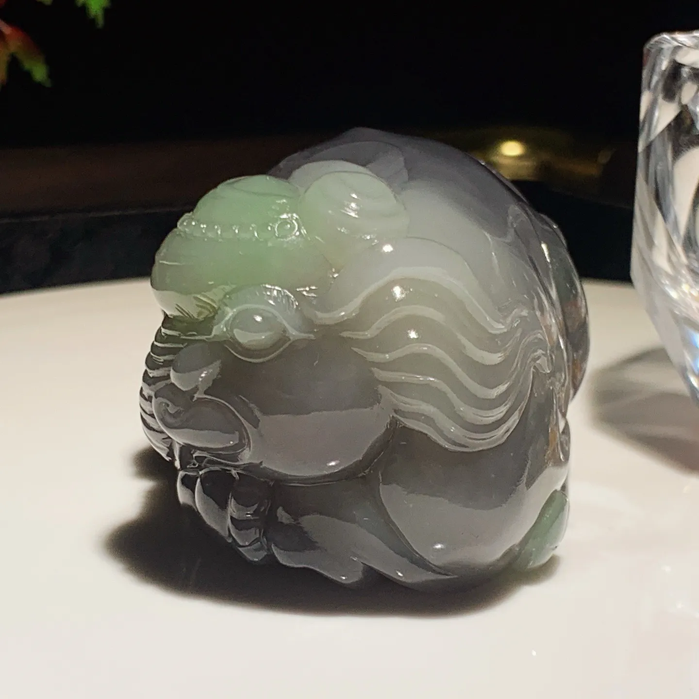 和田玉青海翠紫罗兰翠青吉祥如意大象把件。尺寸66/46/38重218.5克。玉质细腻油润。手推出油。佩戴高端典雅。lt251112