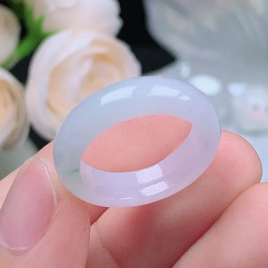 缅甸翡翠老坑种水润飘绿戒指玉指环  水润通透 尺寸：17.3-5.7-3.4mm 15号圈口3S