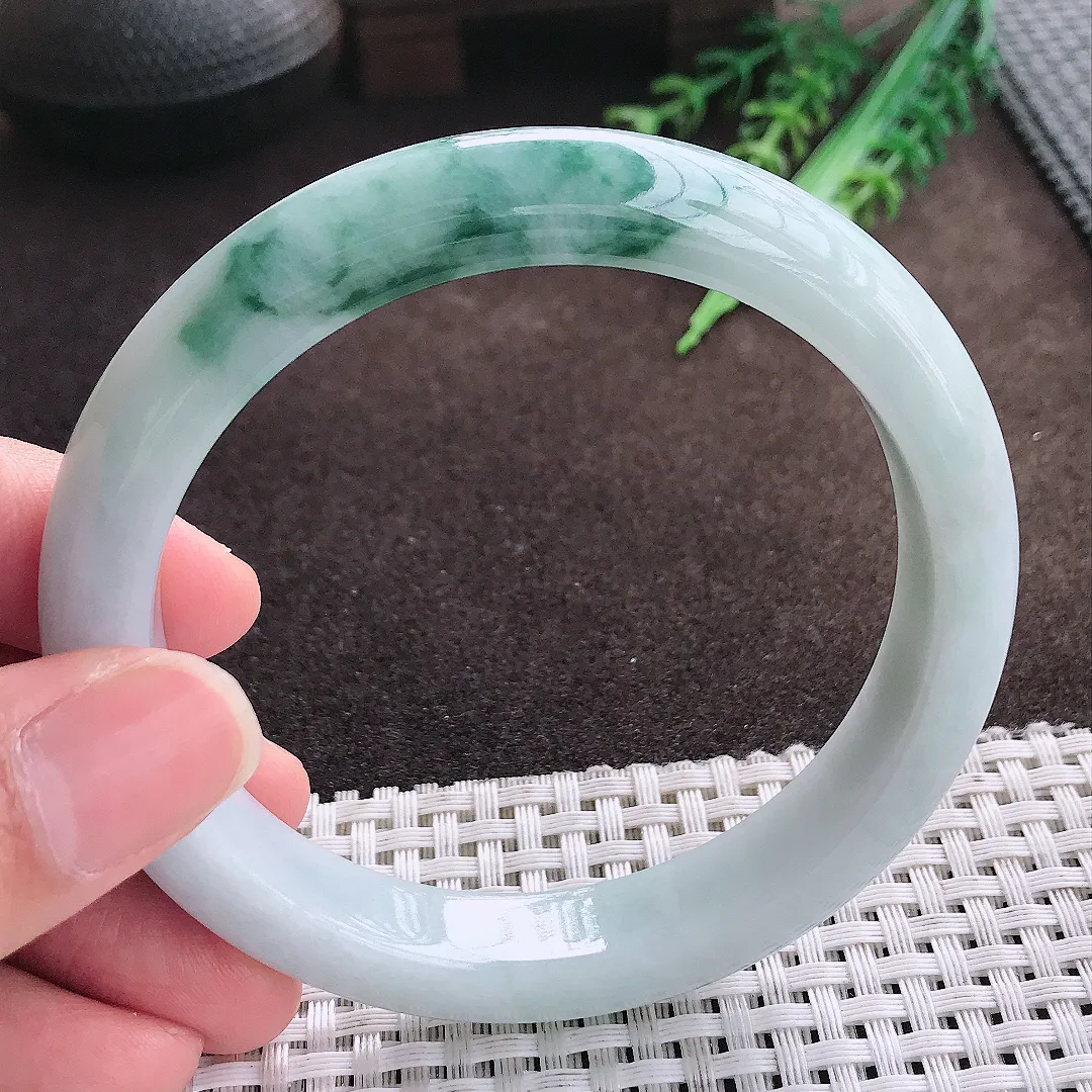 天然a货翡翠62/11.5/8.9老坑精美温润飘花大圈口手镯宽边翡翠玉手镯