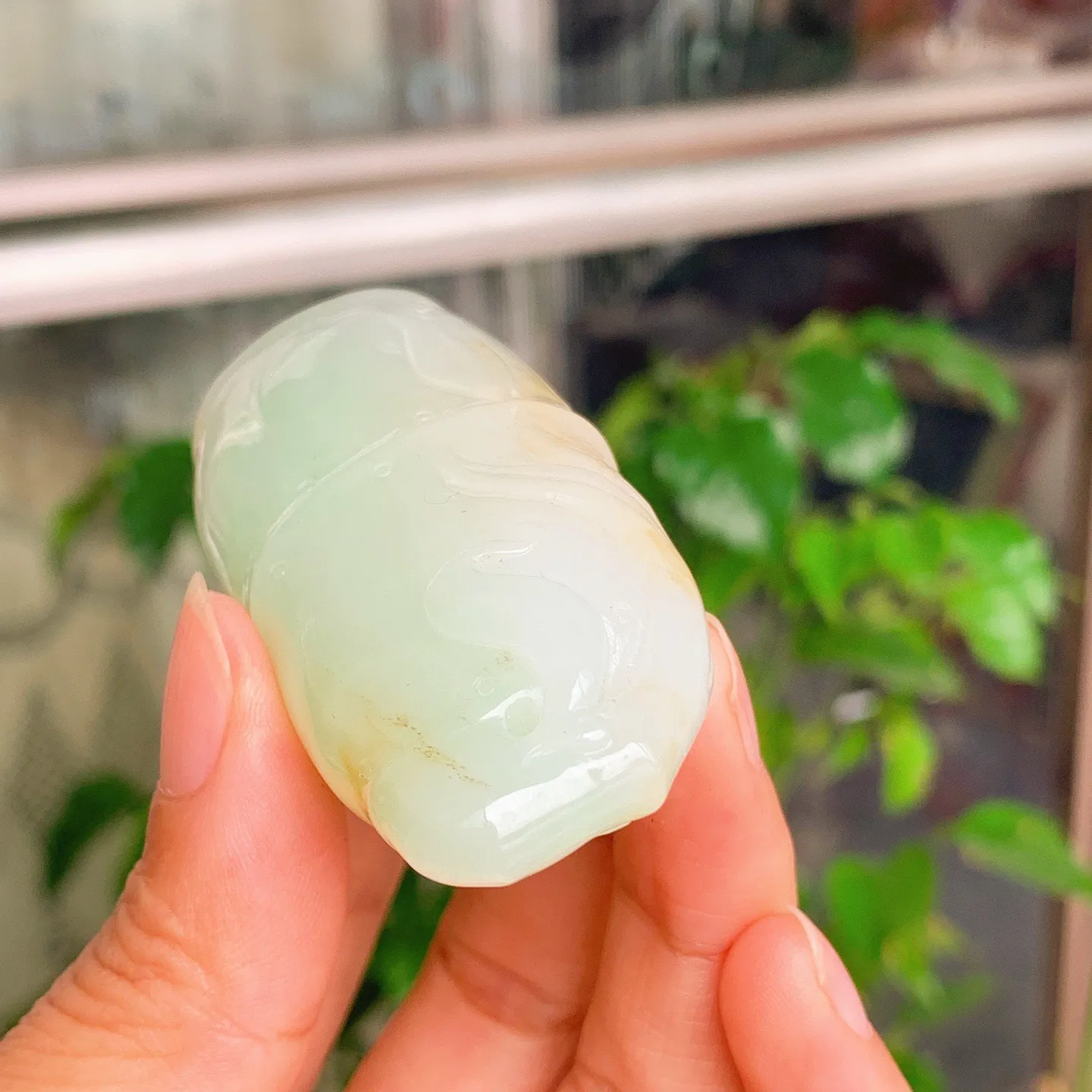 和田玉俄料翠青节节高升挂件。尺寸69/31/19重79克。玉质细腻油润。手推出油。佩戴高端典雅。lt251112