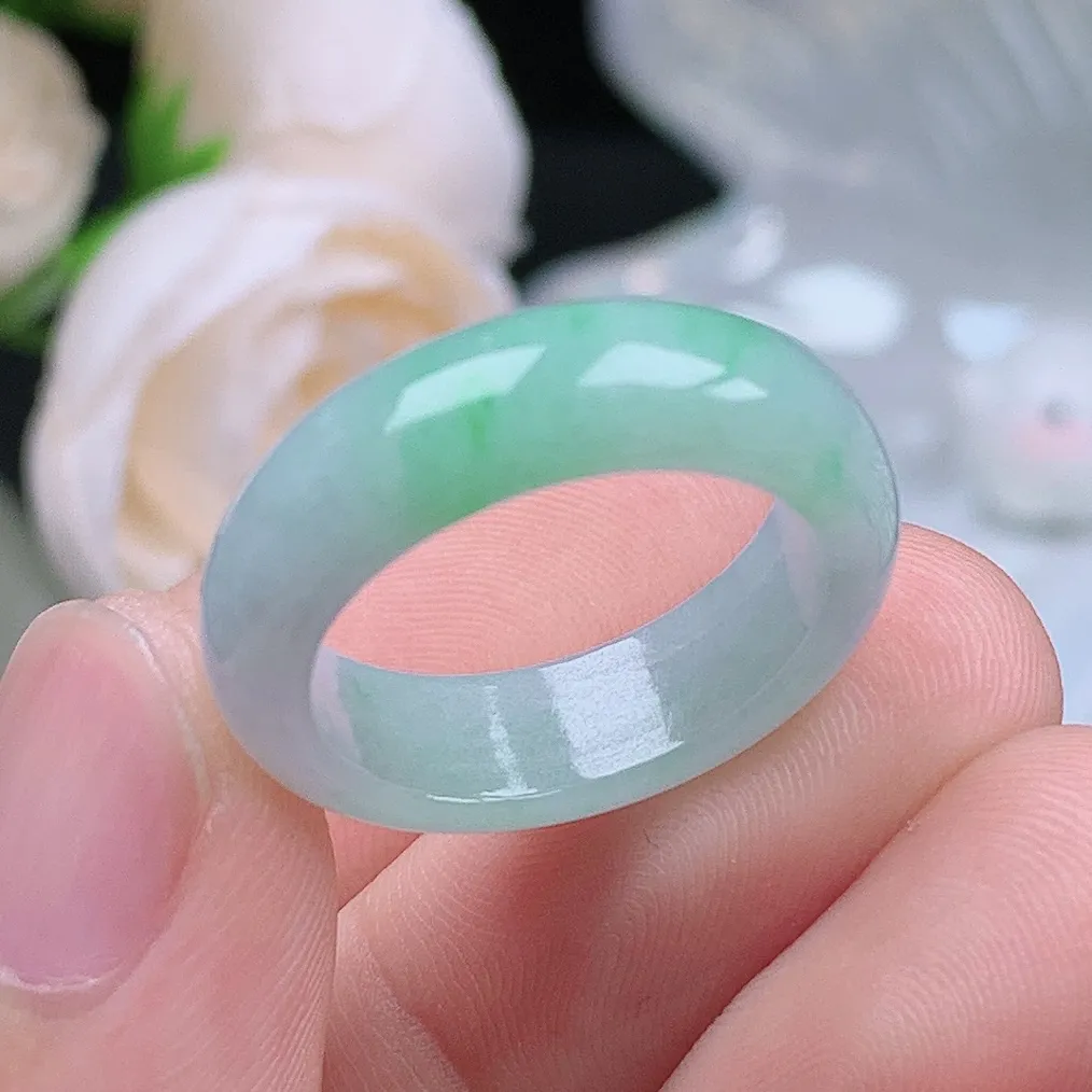 缅甸翡翠老坑种翡翠水润飘绿戒指玉指环  水润通透 尺寸：17.8-6.2-3.3mm 16号圈口4S