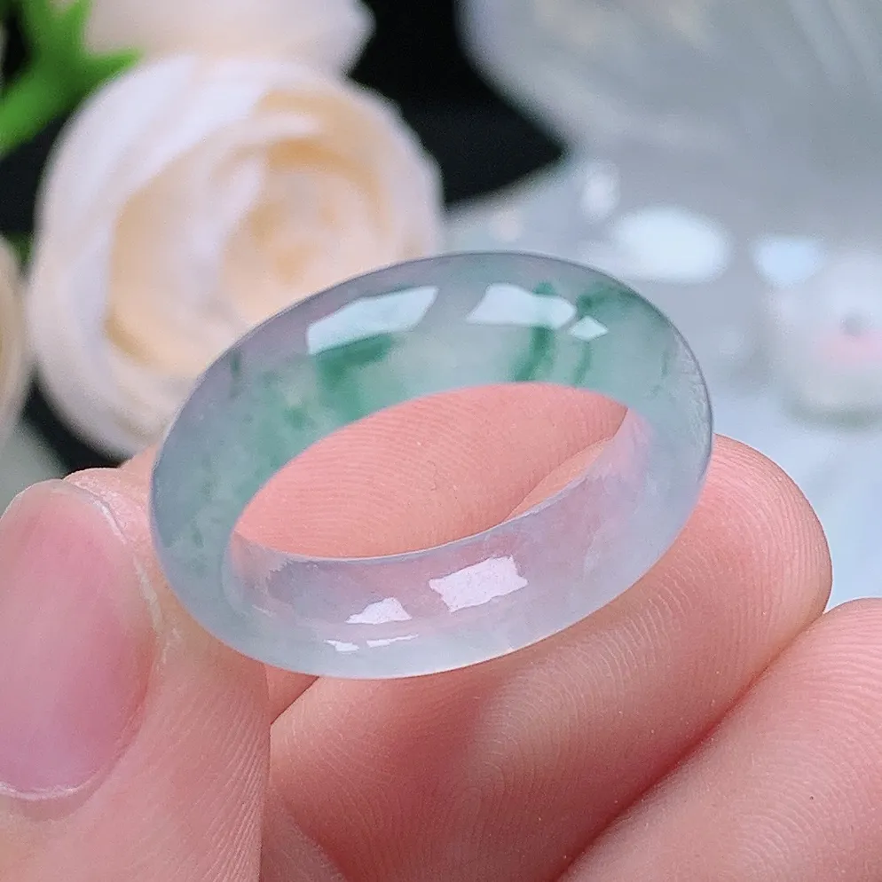 缅甸翡翠老坑冰种水润起胶飘花戒指玉指环  水润通透 尺寸：17.2-6.1-3.2mm 15号圈口3S