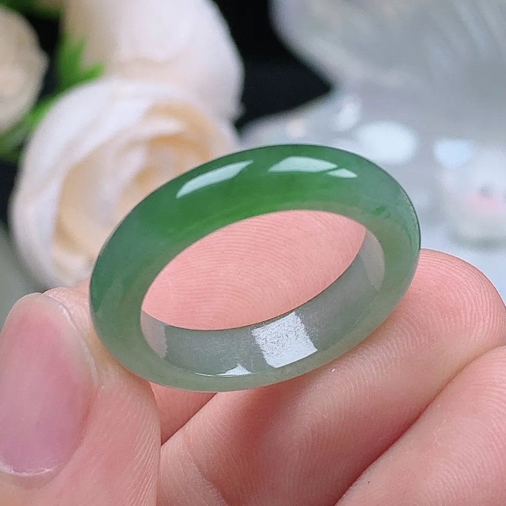 缅甸翡翠老坑种翡翠水润飘绿戒指玉指环  水润通透 尺寸：18.2-4.6-3.6mm 17-18号圈口4S