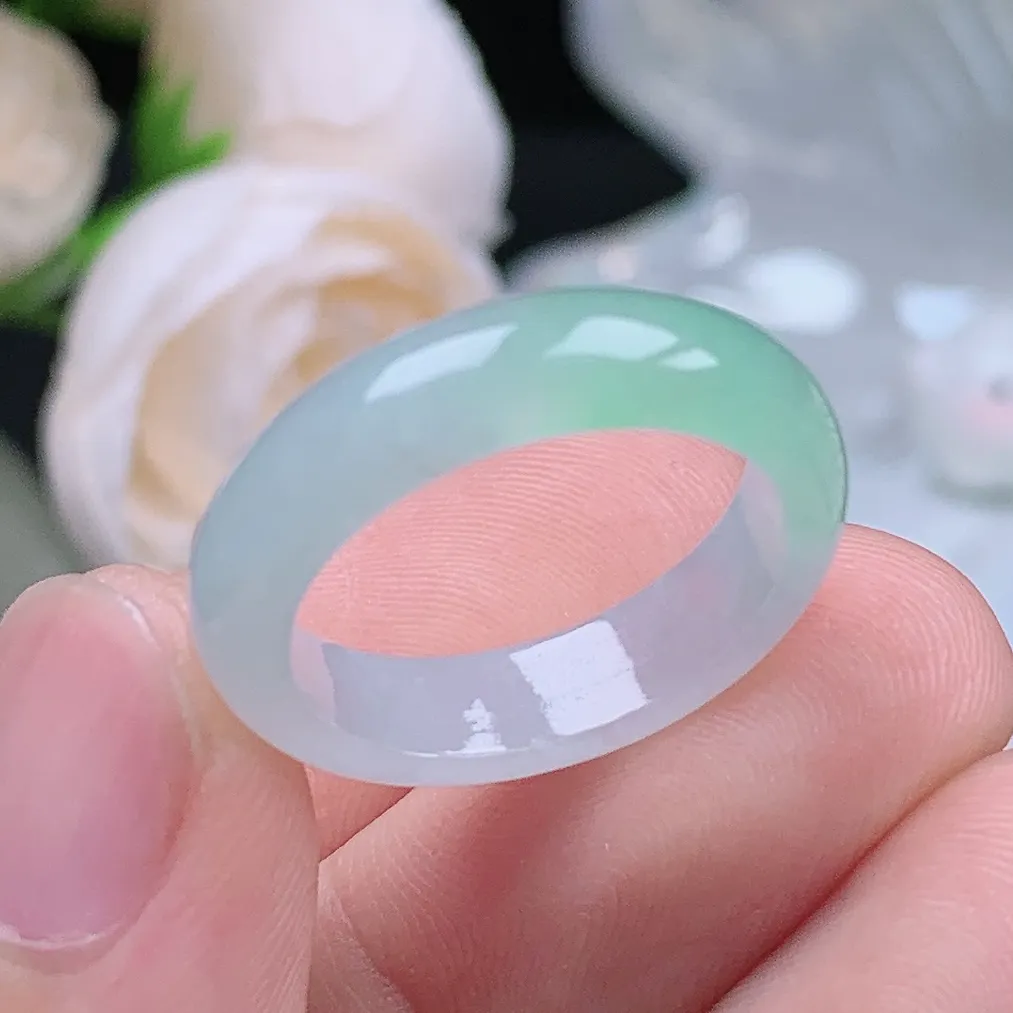 缅甸翡翠老坑种翡翠水润起胶飘绿戒指玉指环  水润通透 尺寸：18.1-5.3-3.1mm 17-18号圈口4S