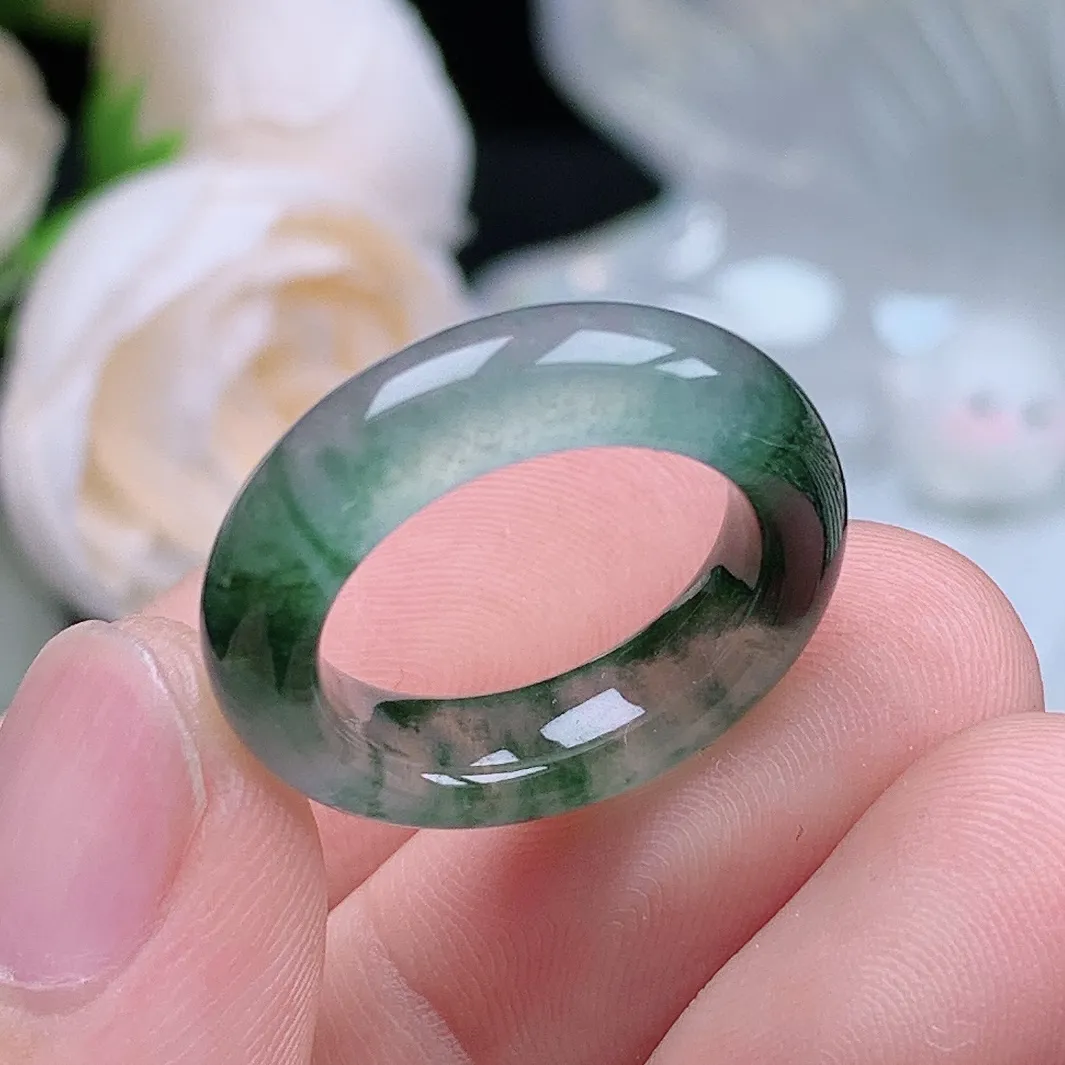 缅甸翡翠老坑冰种水润起胶飘花戒指玉指环  水润通透 尺寸：15.9-5.5-4.1mm 11号圈口3S