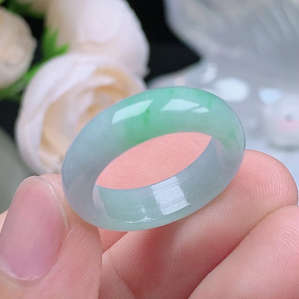 缅甸翡翠老坑种翡翠水润飘绿戒指玉指环  水润通透 尺寸：17.8-6.2-3.3mm 16号圈口4S