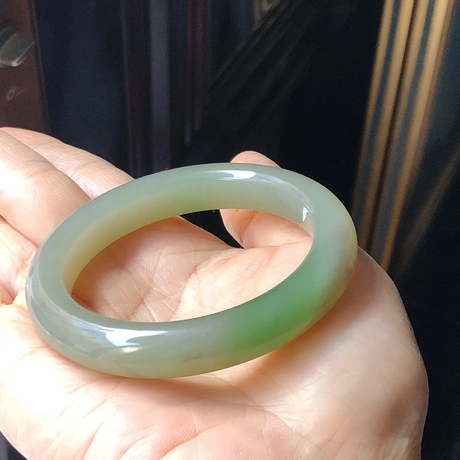 和田玉老坑翠青56手镯56圈口宽11.5重52.8克 三色手镯紫罗兰 无裂无杂 脂脂粉好玉质细腻油润 底色纯净 佩戴美丽动人t