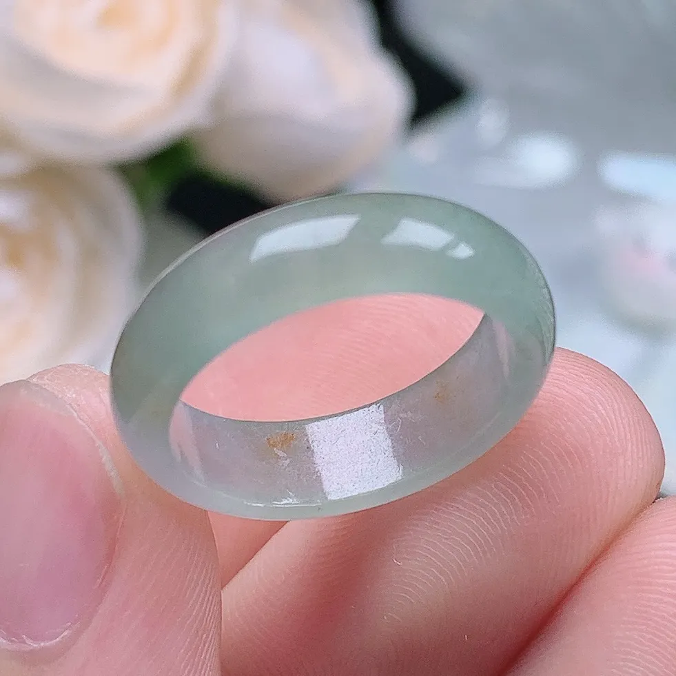 缅甸翡翠老坑种水润起胶撒金戒指玉指环  水润通透 尺寸：17.2-5.6-2.7mm 14-15号圈口3S