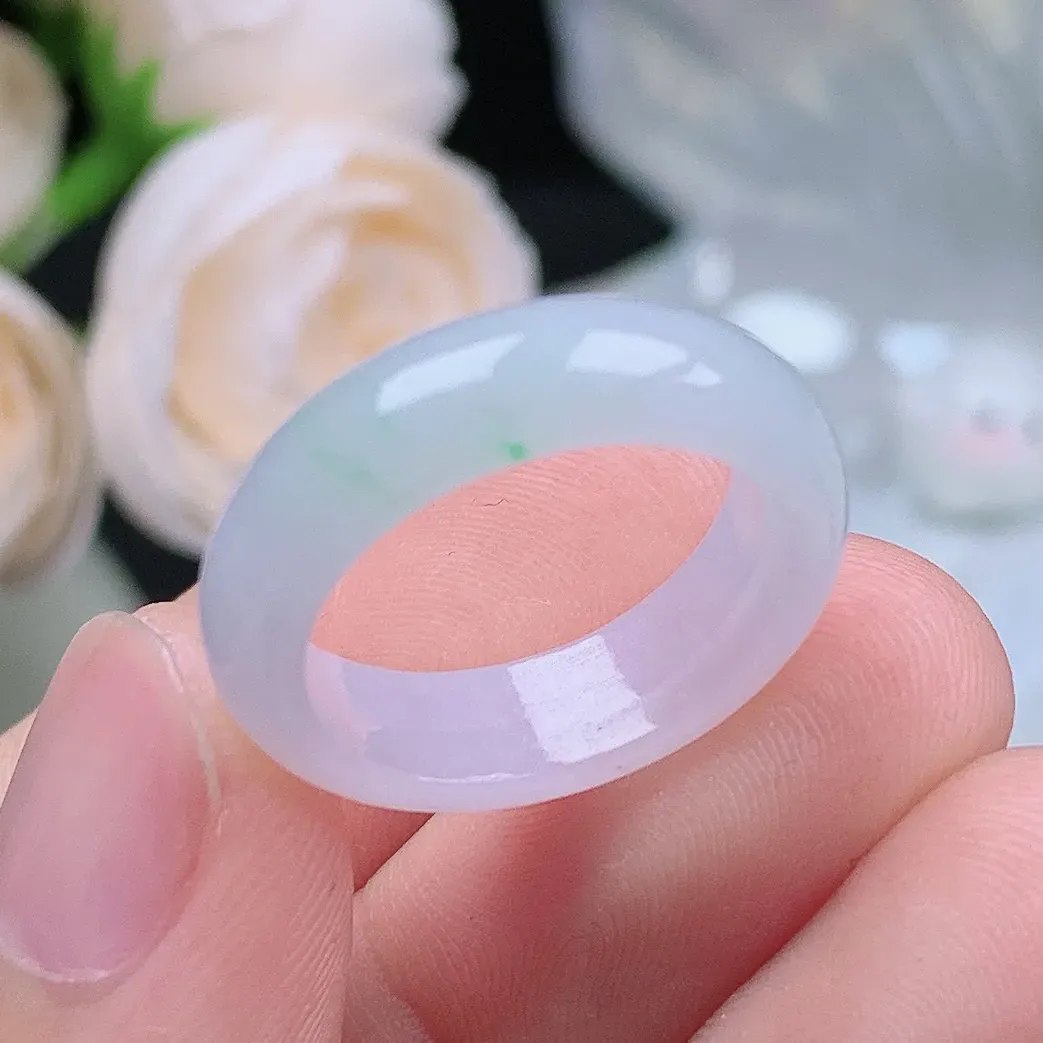 缅甸翡翠老坑种水润飘绿戒指玉指环  水润通透 尺寸：17.3-5.7-3.4mm 15号圈口3S