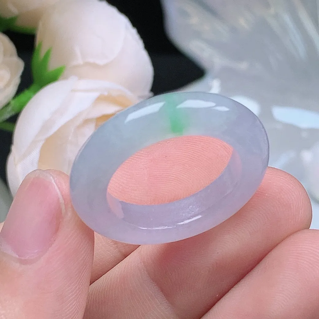 缅甸翡翠老坑种翡翠淡春彩飘绿戒指玉指环  水润通透 尺寸：19.8-5.6-5mm 22号圈口4S