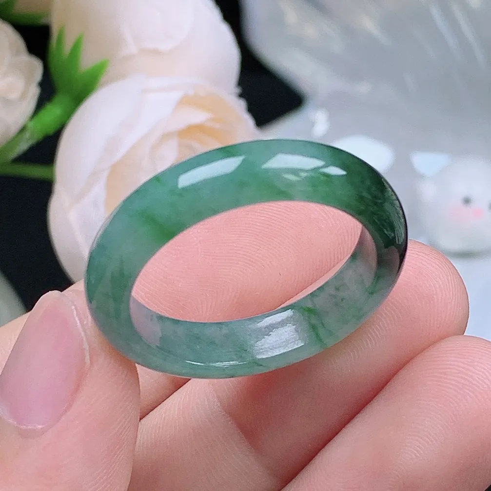 缅甸翡翠老坑种水润起胶飘花大圈口戒指玉指环  水润通透 尺寸：23.3-6.1-3.8mm 32号圈口3S