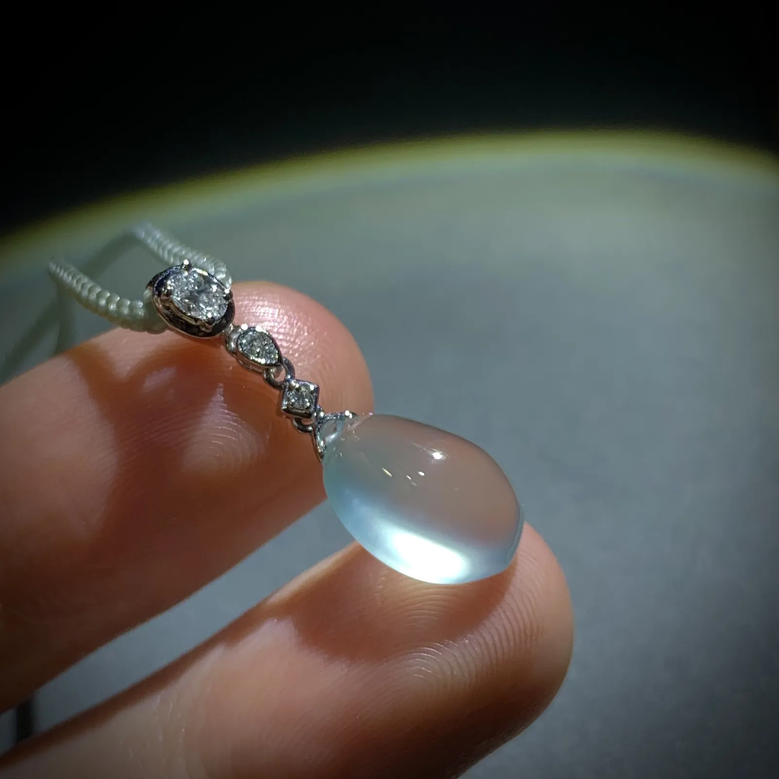 高品质福瓜，
25.5-裸石12.6-8.8-6mm，
18K金，南非钻，