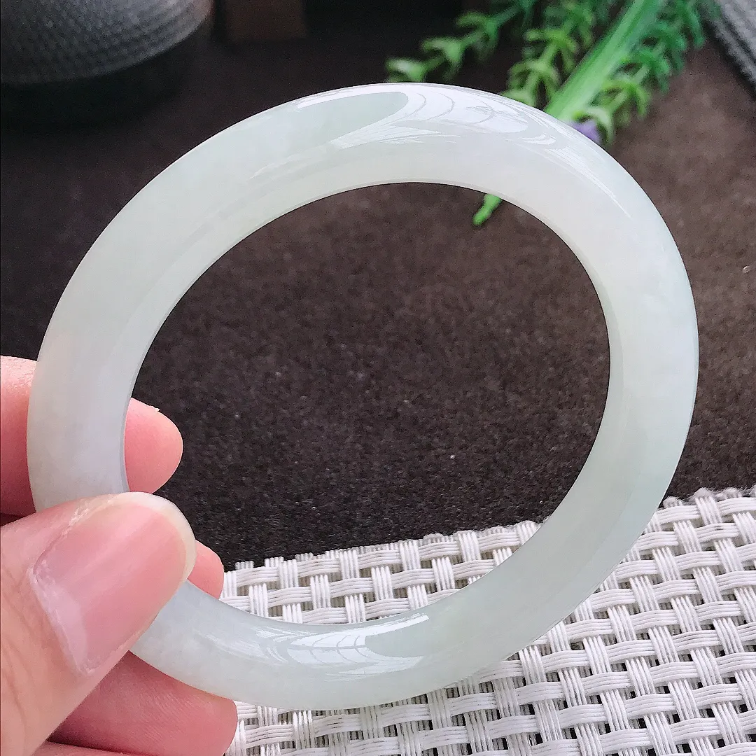 天然a货翡翠56/9.5老坑冰胶水灵冰晴底圆条手镯翡翠玉手镯