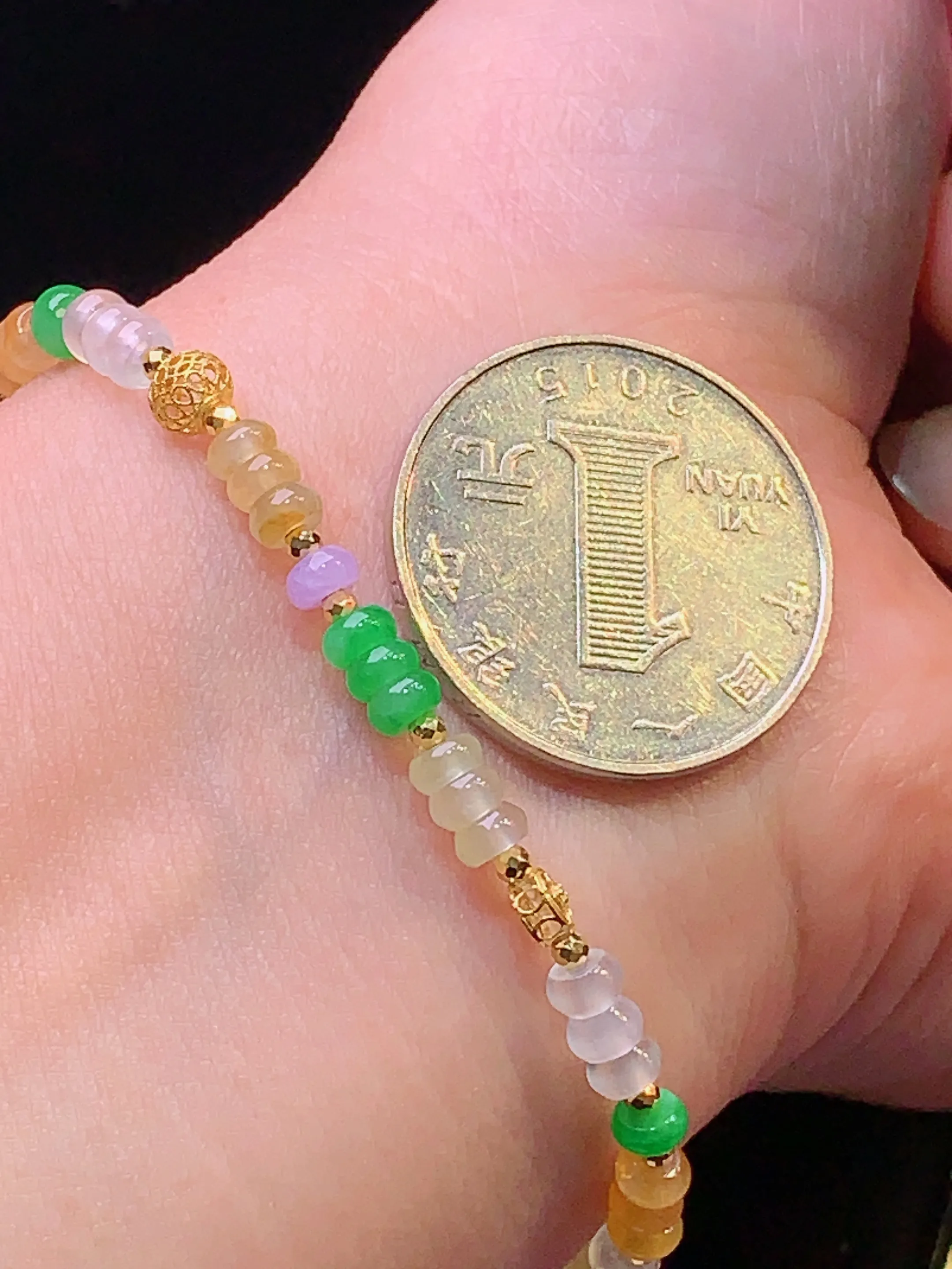 18k金钻镶嵌算盘珠三彩手链 玉质细腻 色泽清新艳丽 整体尺寸3.8*2.8