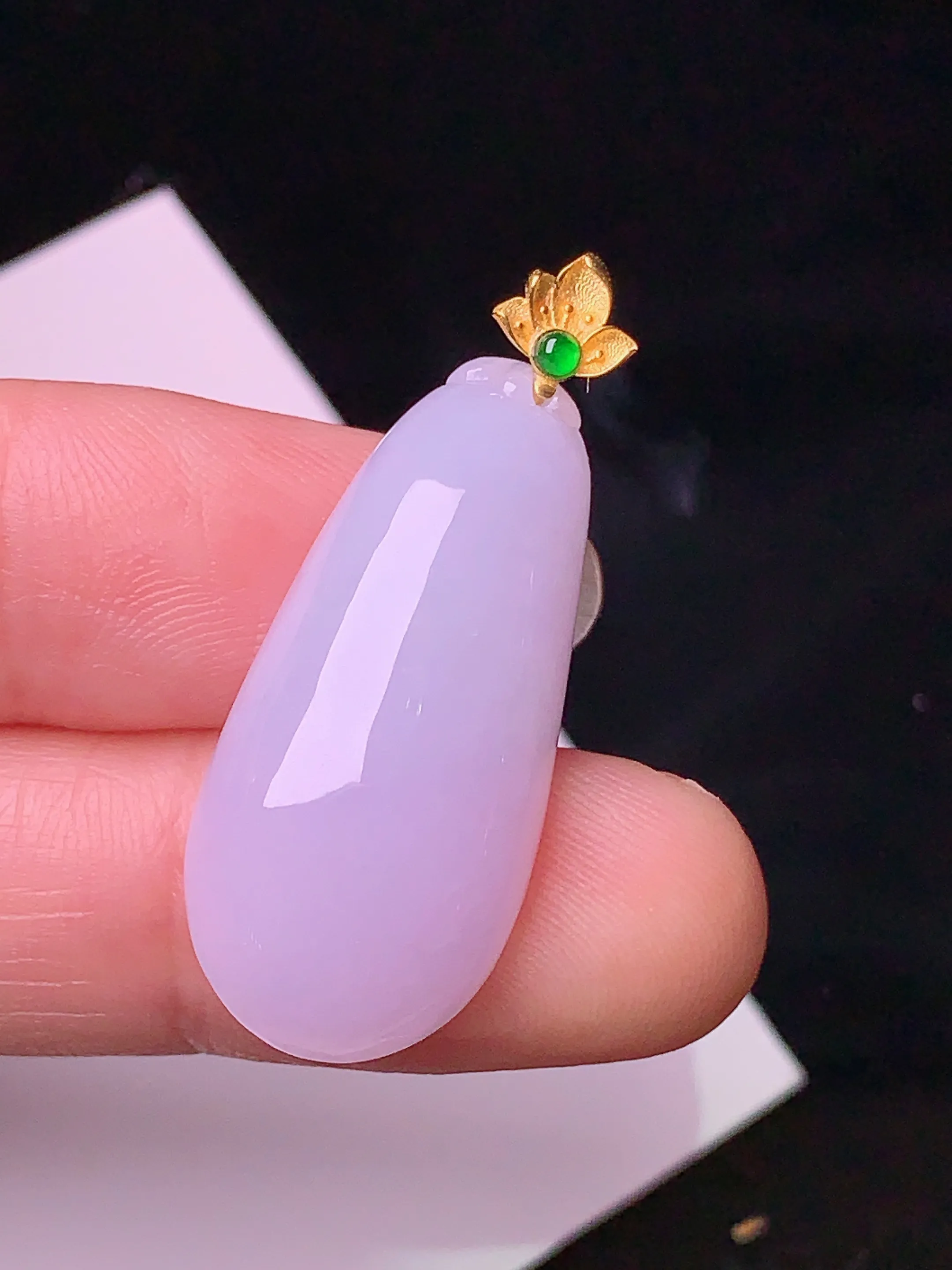 18k金镶嵌紫罗兰福瓜吊坠 玉质细腻 色泽清新艳丽 整体尺寸29.2*13.5*8