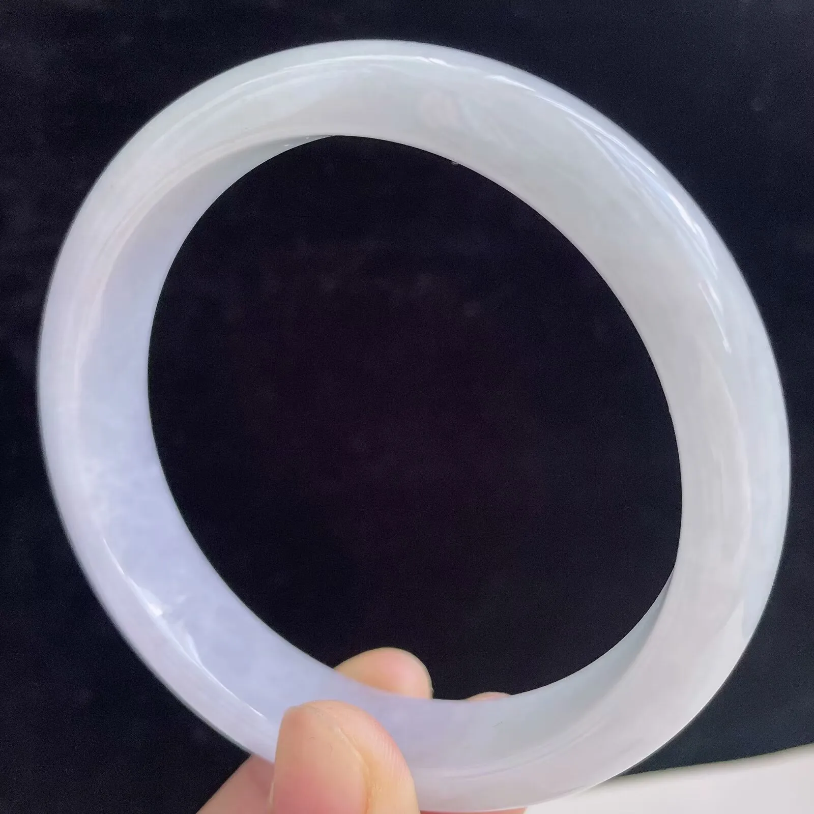 60.7大圈有种有色天然翡翠A货淡紫玉手镯好种水春彩水润手镯60.65g