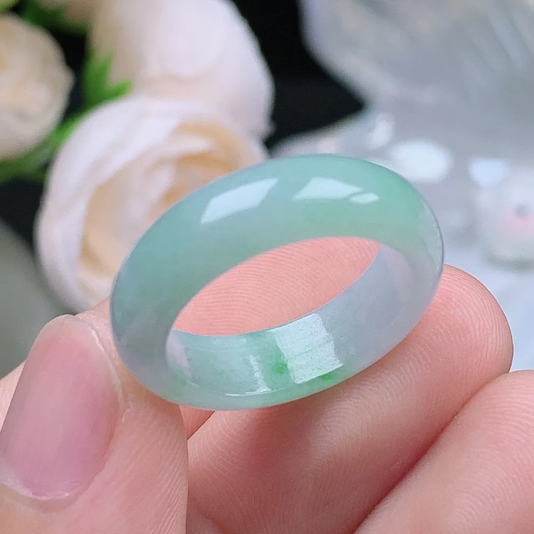 缅甸翡翠老坑种翡翠水润飘绿戒指玉指环  水润通透 尺寸：17.8-6.2-3.3mm 16号圈口4S