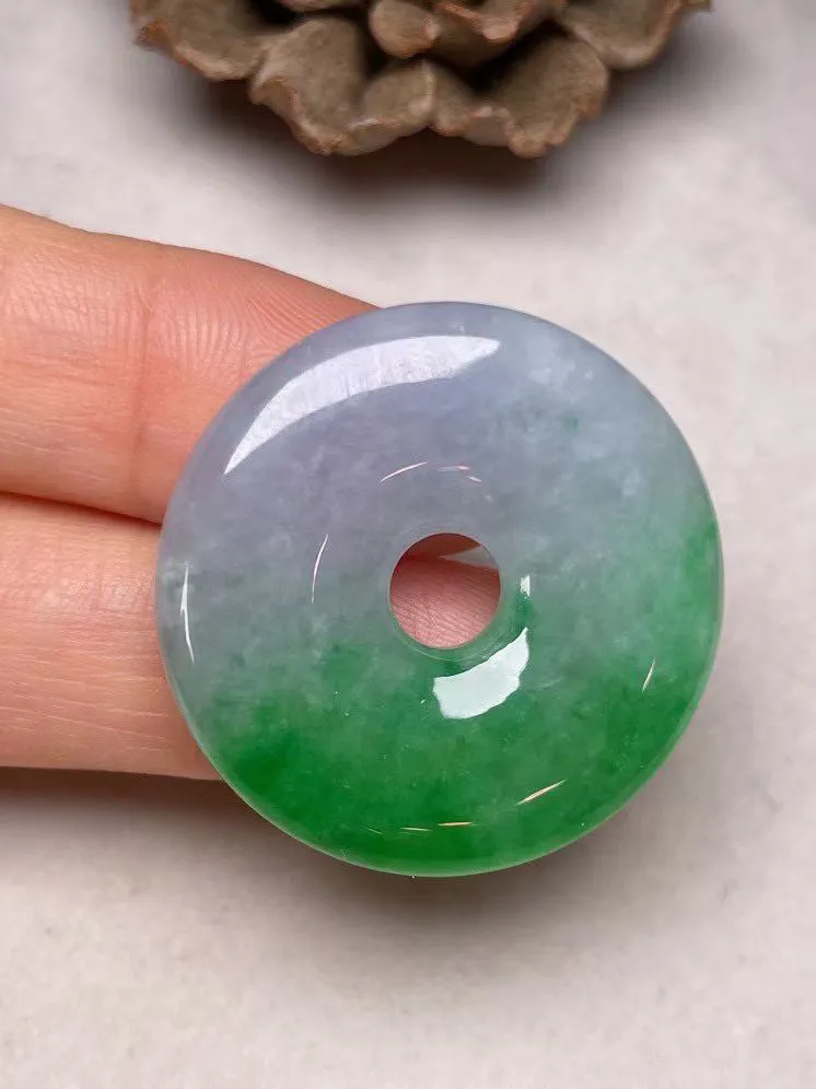 冰糯种飘绿【平安扣】吊坠，种水好，玉质细腻 ，卖相好