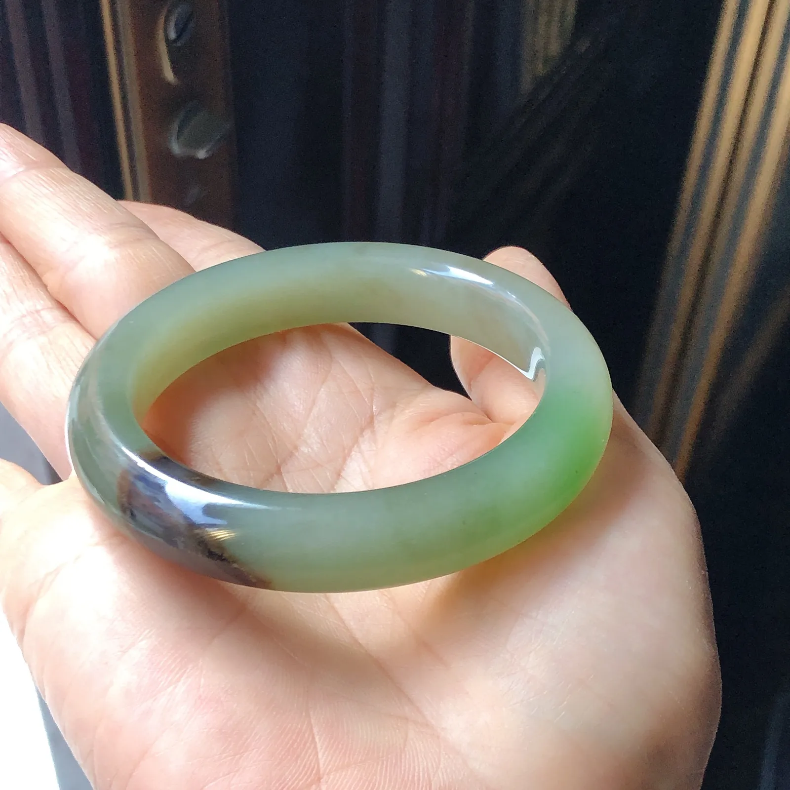 和田玉老坑翠青55手镯55圈口宽12.3重59.7克 三色手镯紫罗兰 无裂无杂 脂脂粉好玉质细腻油润 底色纯净 佩戴美丽动人t