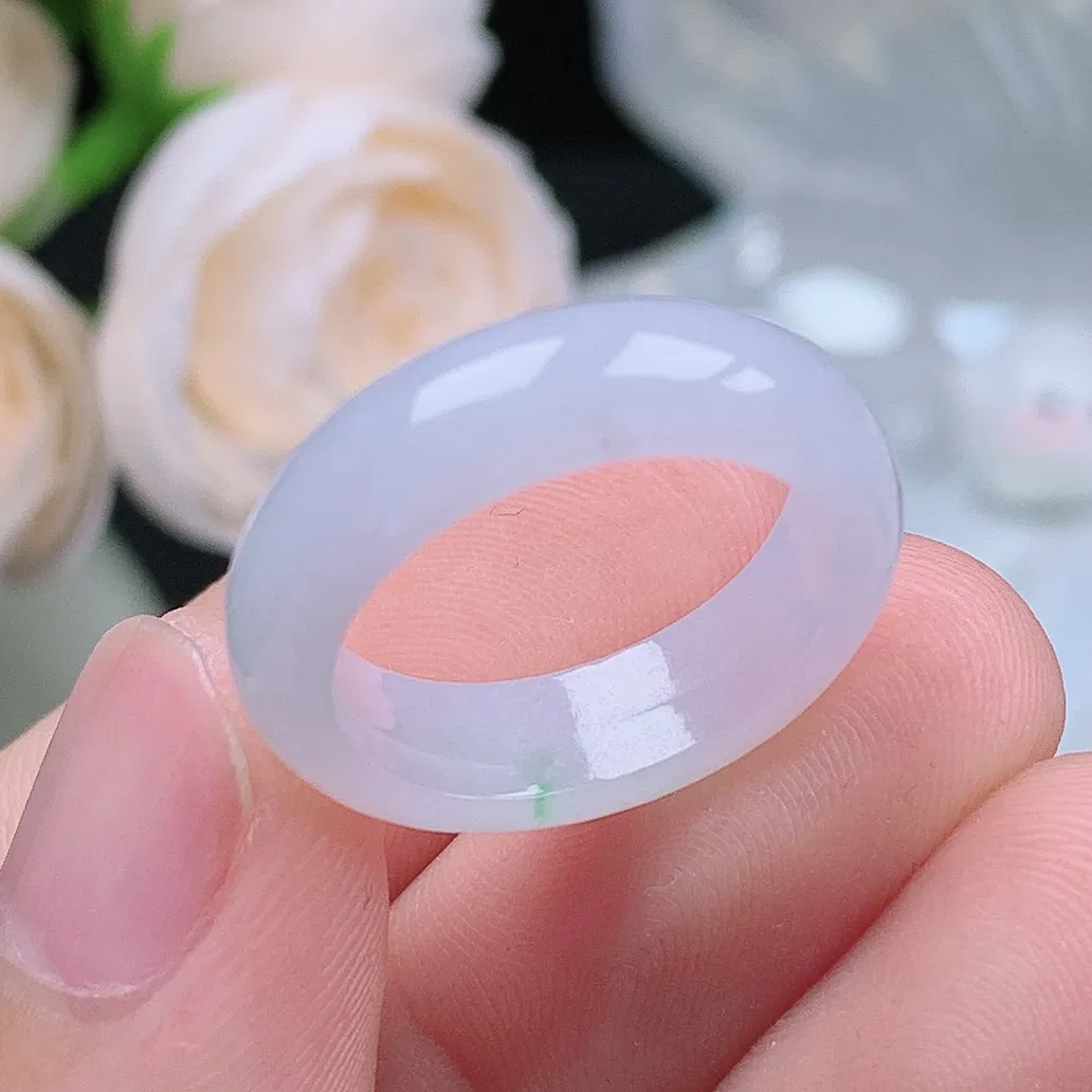 缅甸翡翠老坑种水润飘绿戒指玉指环  水润通透 尺寸：17.3-5.7-3.4mm 15号圈口3S