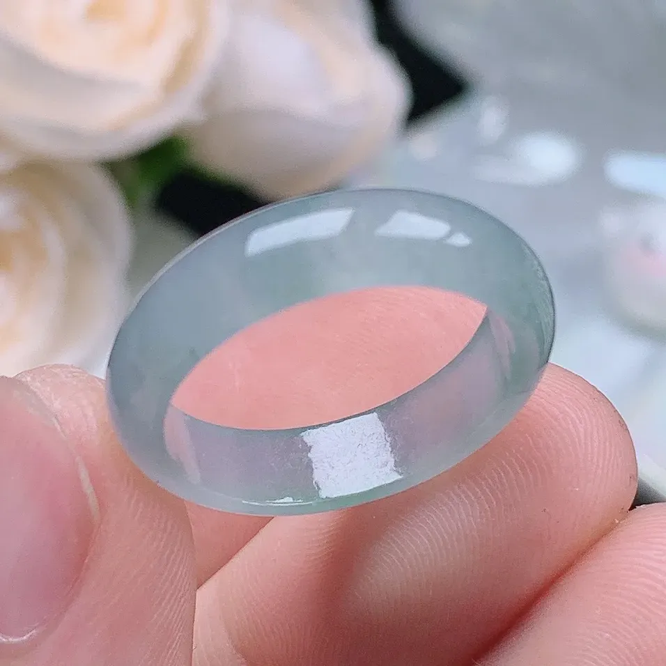 缅甸翡翠老坑种水润起胶飘花戒指玉指环  水润通透 尺寸：18.2-5.4-2.8mm 18号圈口3S