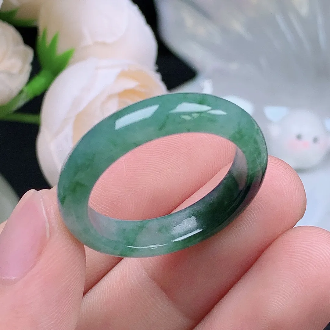 缅甸翡翠老坑种水润起胶飘花大圈口戒指玉指环  水润通透 尺寸：23.3-6.1-3.8mm 32号圈口3S